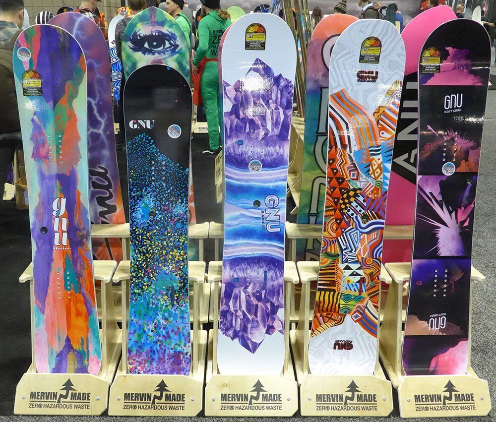 2017 GNU Snowboards (