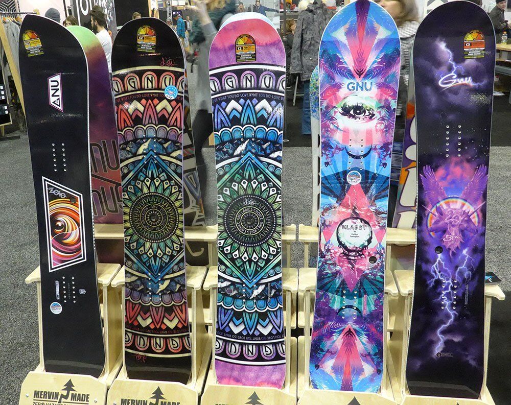 2017 GNU Snowboards (