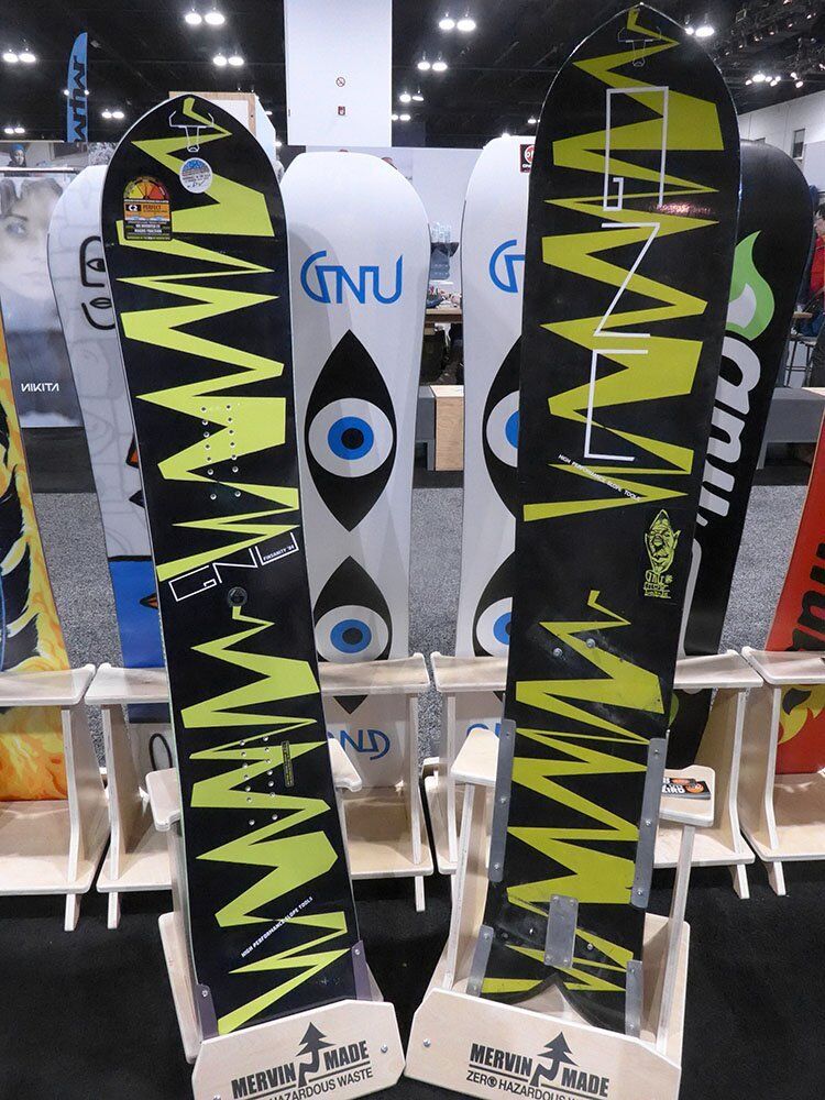 2017 GNU Snowboards (