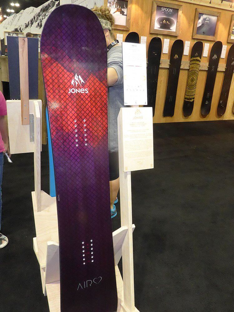 Jones 2017 Snowboards