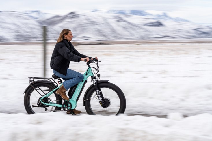 Riding the Mooncool MC3 AWD E-Bike