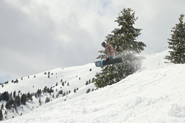 Mike Hardaker Snowboarding