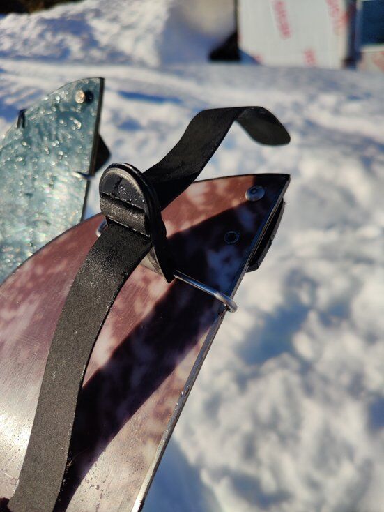 Tail Clip on Splitboard Skins
