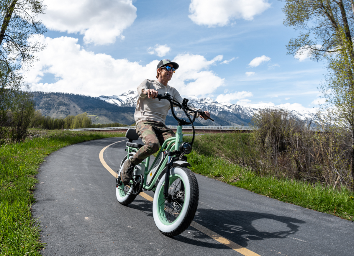 Mike Hardaker Testing Beach Cruiser Style E-Bike