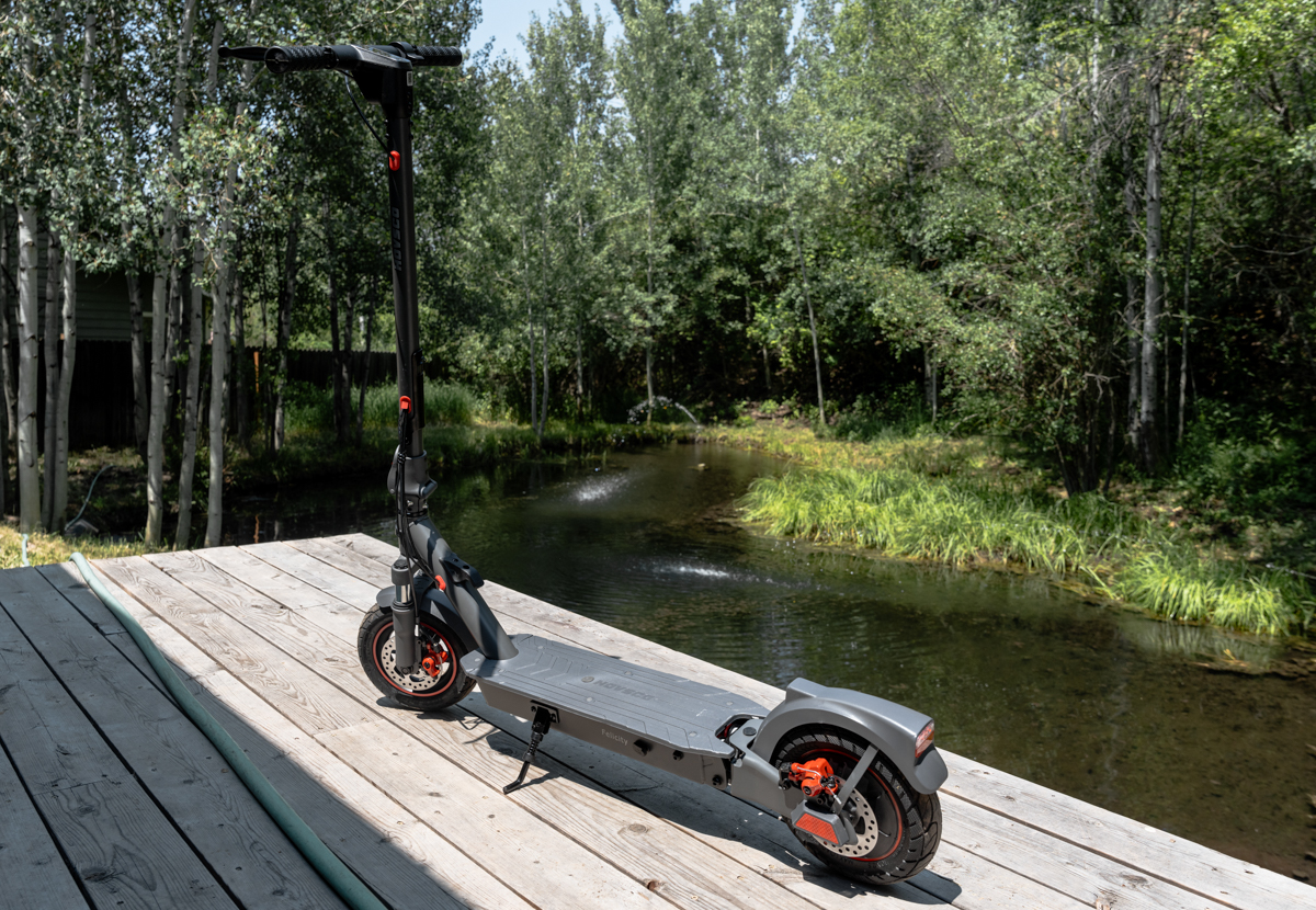 Scooter from Electric Company HOVSCO