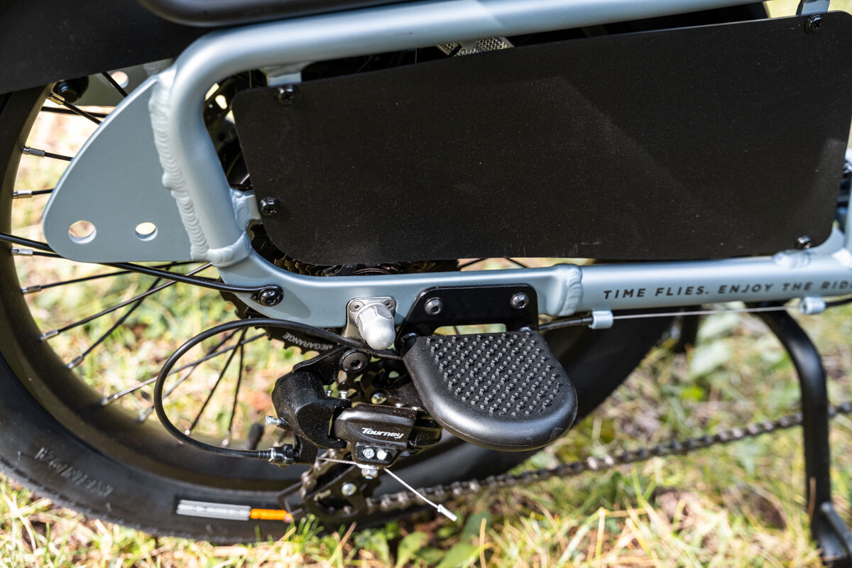 Rear Pegs for Passenger Built into the E-Bike