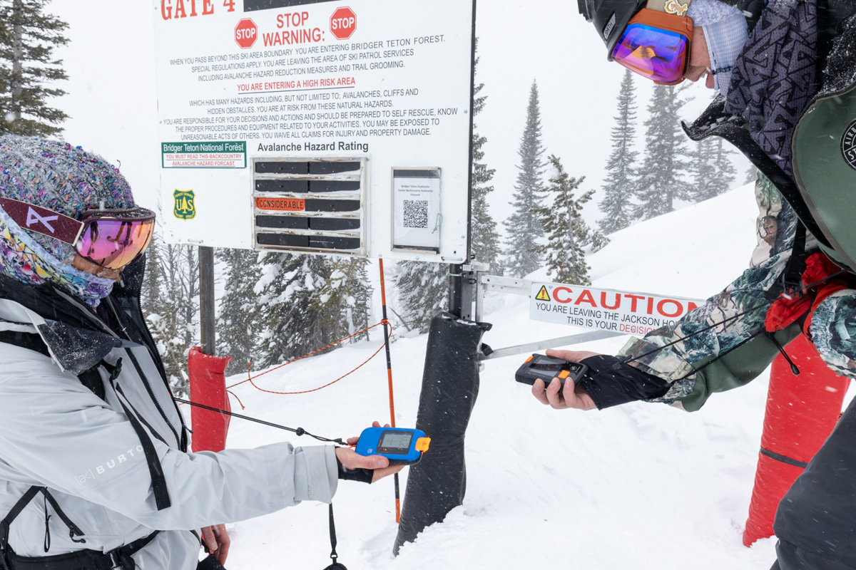 10 Best Avalanche Beacons for 2026 | Teton-Tested Guide