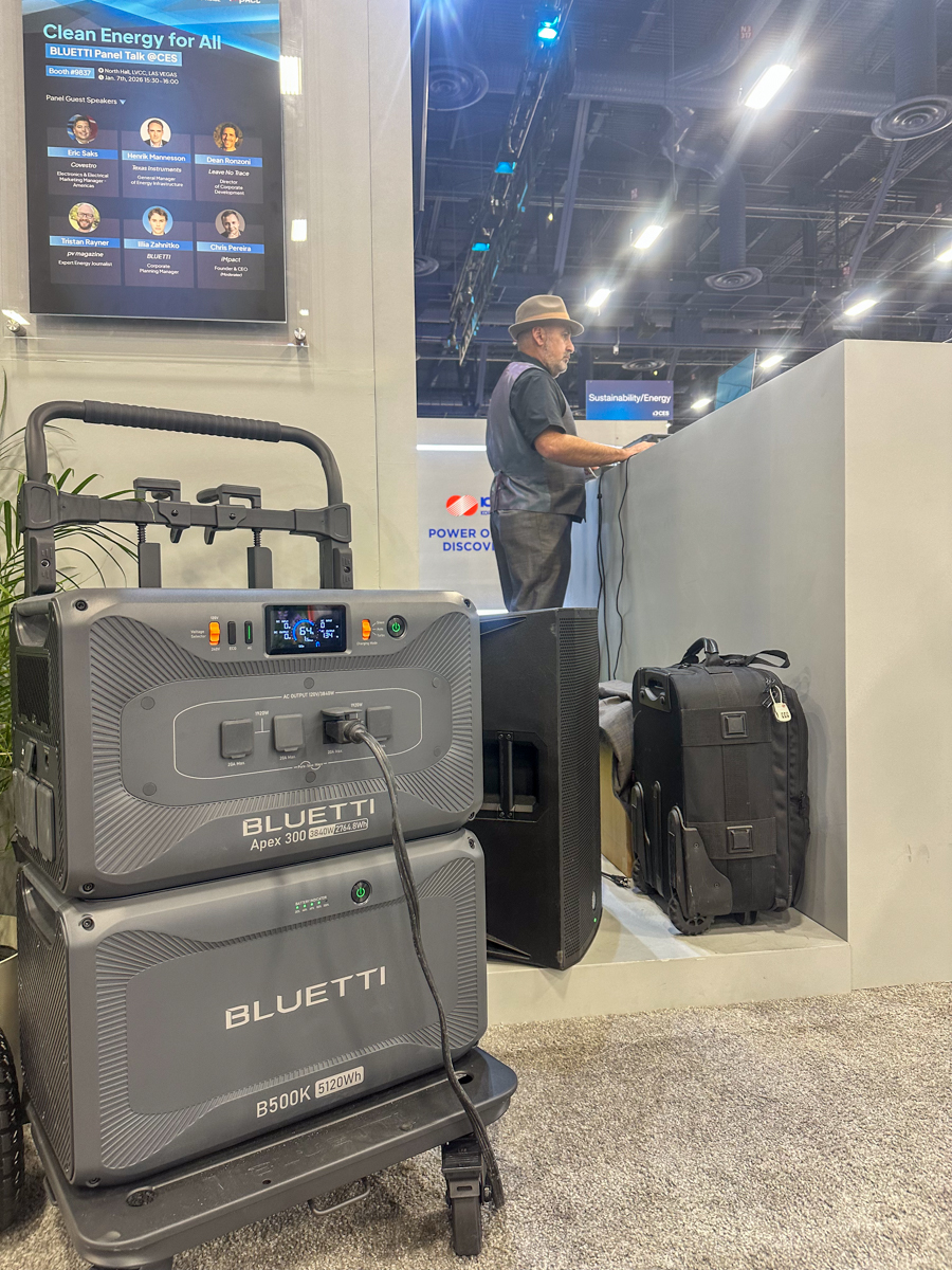 Bluetti Both with DJ