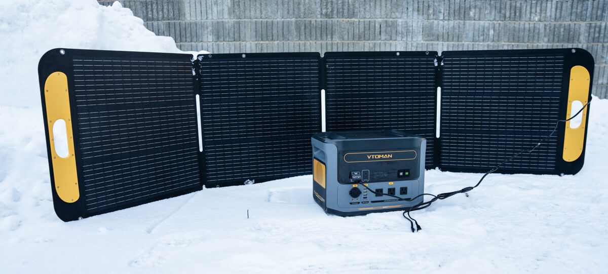 Portable Power Station with Solar