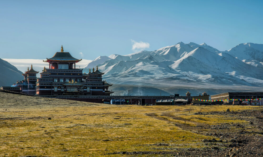 Why China’s Sacred Temples and Monasteries Belong on Your Itinerary China’s Sacred Temples and Monasteries Just May Surprise You