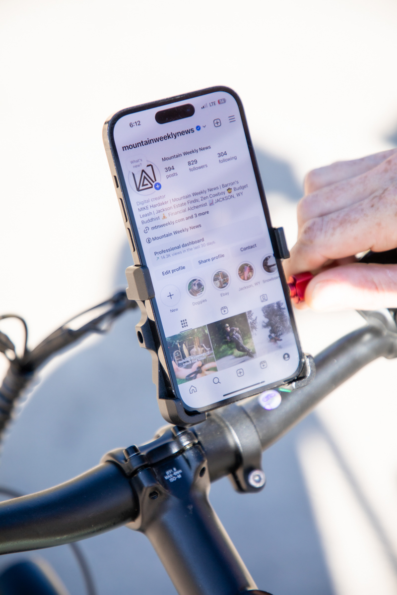 Cell Phone Holder on E-Bike