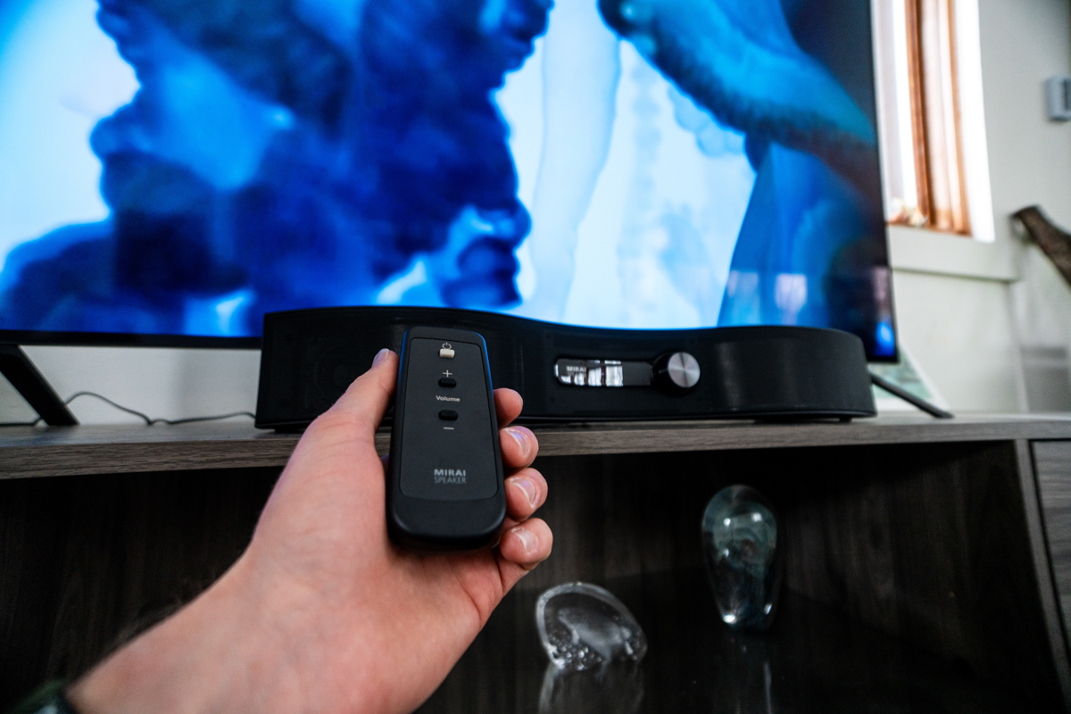 Easy to Use Remote Control for Speaker