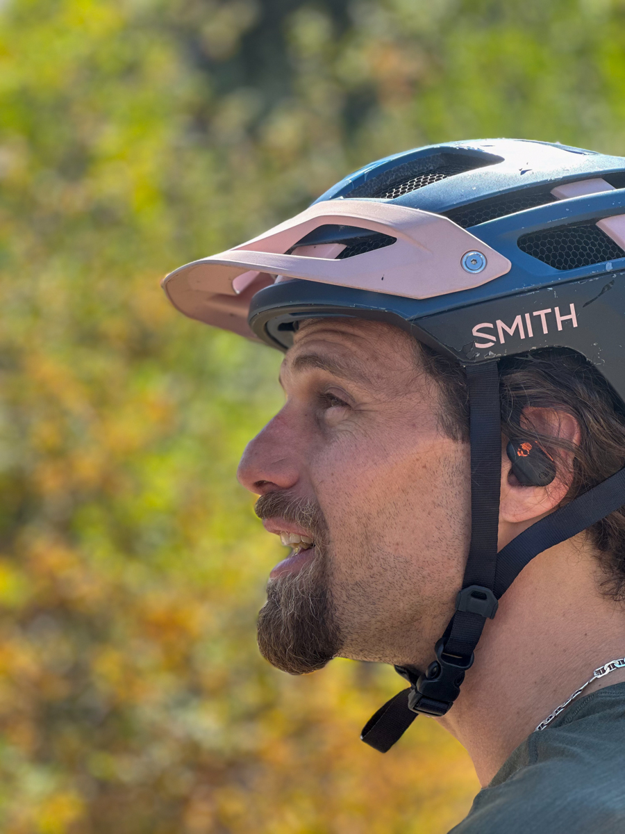 Man Earing Skullcandy Earbuds