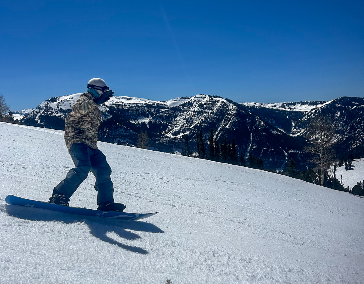 Snowboard Riding Healside