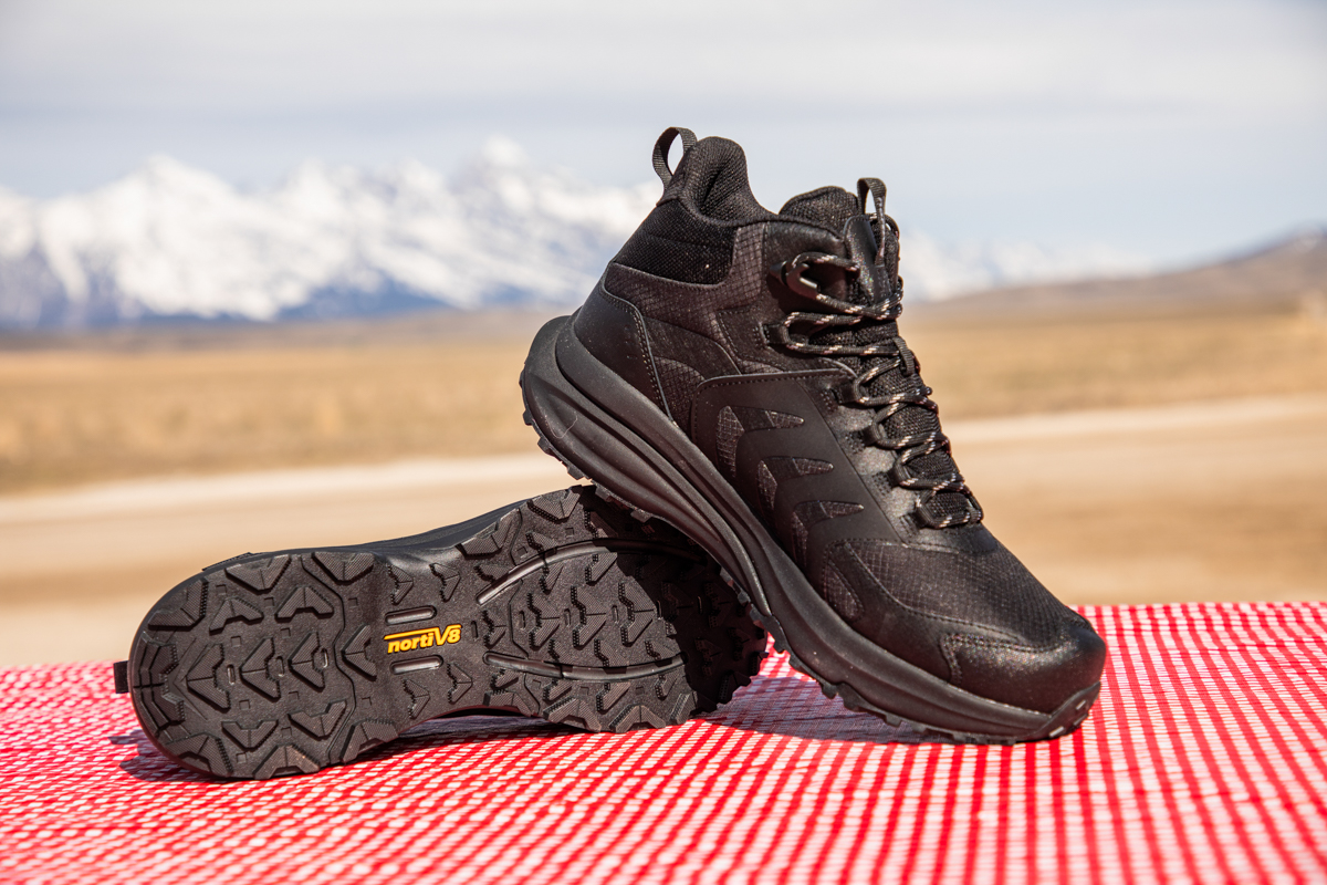 Black Mens' Hiking Boot NORTIV 8 Review