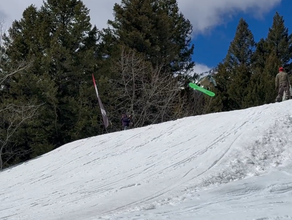 Airtime at Jackson Hole Revewing the Rossignol Revenatn Snowbaord