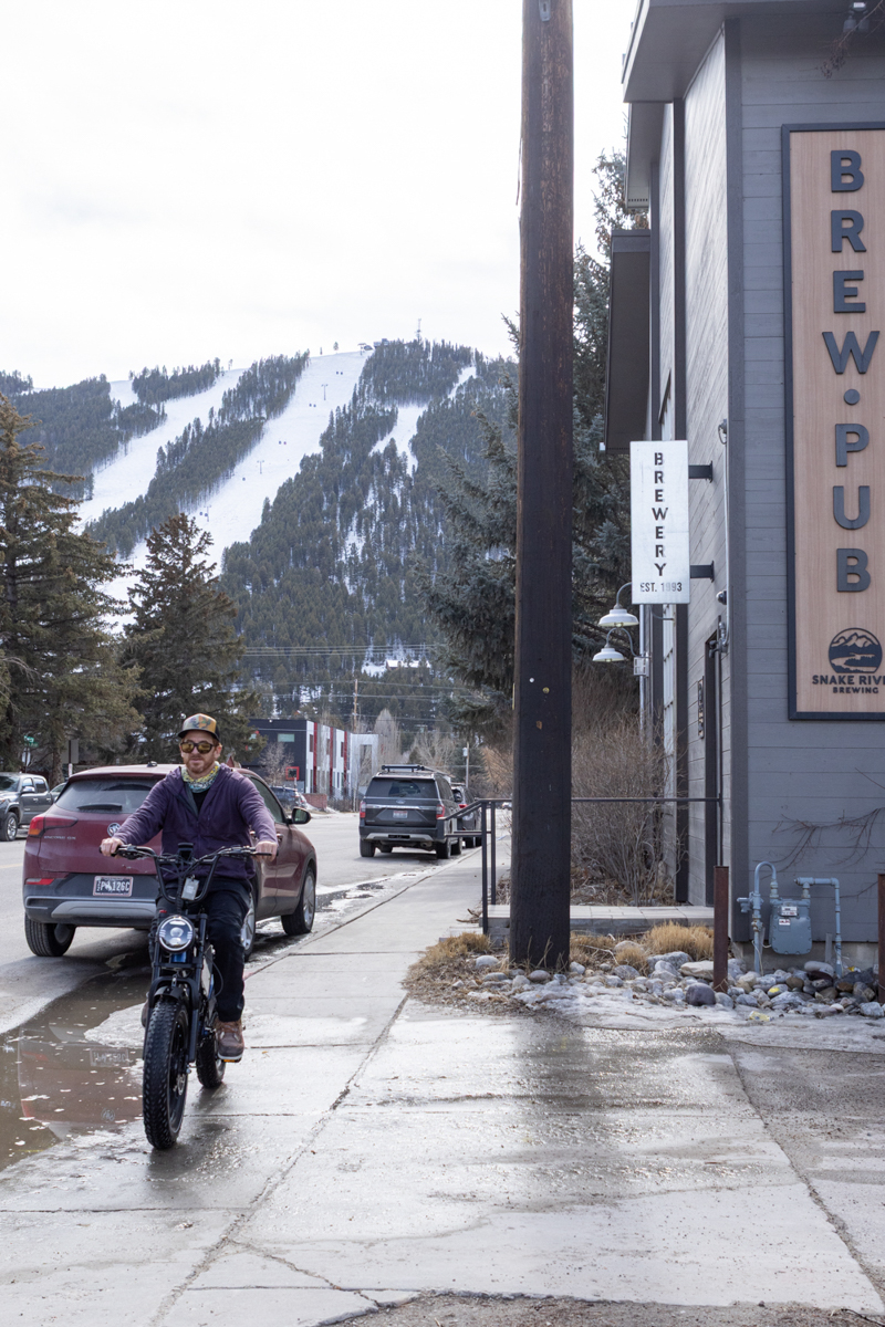 Front view of a rider navigating a snowy dirt path on the Euybike K6 Pro fat tire electric bike in Wyoming.