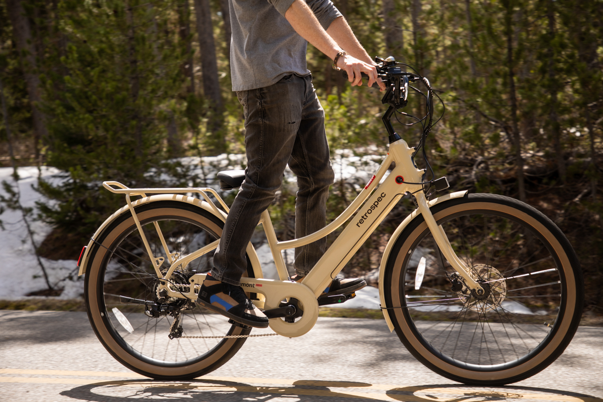Mike Hardaker tests the Retrospec Beaumont Rev+ commuter e-bike during TETON Tested field sessions in Wyoming.