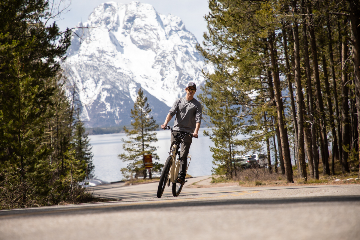 Mike Hardaker testing Retrospec Beaumont Rev+ near Grand Teton National Park